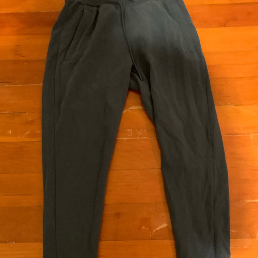 Alphalete identity joggers